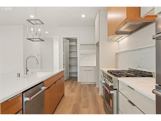 10723 Se 13TH Cir, Vancouver, WA 98664