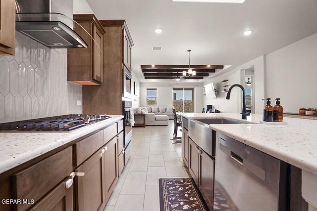 13183 Emerald Isle Street, Horizon City, TX 79928