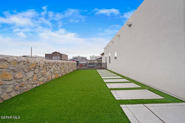 13183 Emerald Isle Street, Horizon City, TX 79928