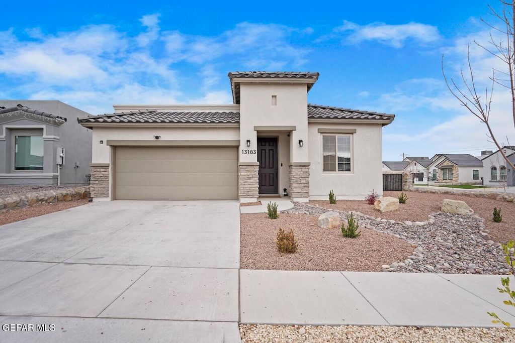 13183 Emerald Isle Street, Horizon City, TX 79928