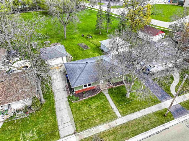 946 4TH STREET, Menasha, WI 54952