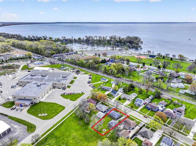 946 4TH STREET, Menasha, WI 54952