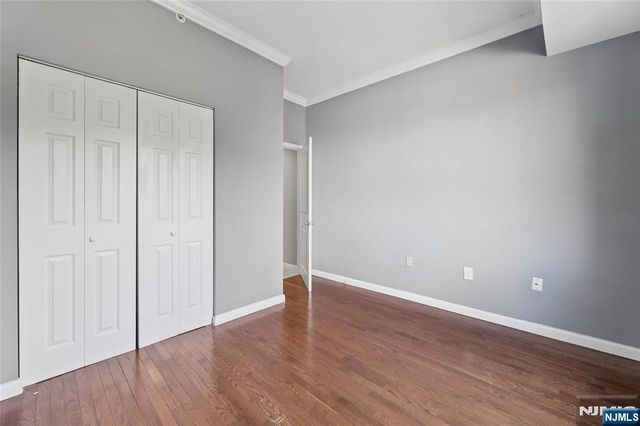 399 11th Street 403, Palisades Park, NJ 07650