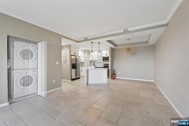 399 11th Street 403, Palisades Park, NJ 07650