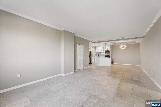 399 11th Street 403, Palisades Park, NJ 07650