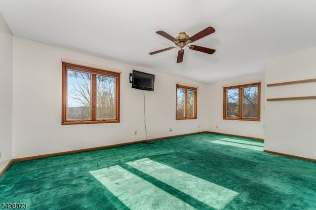 132 Mountain Rd, Pohatcong Twp., NJ 08865