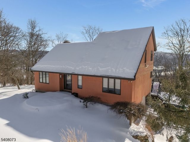 132 Mountain Rd, Pohatcong Twp., NJ 08865