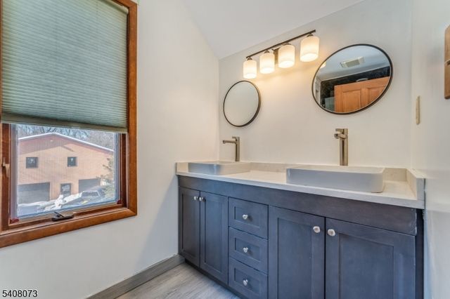 132 Mountain Rd, Pohatcong Twp., NJ 08865