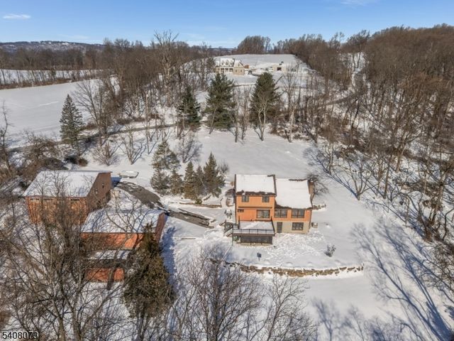 132 Mountain Rd, Pohatcong Twp., NJ 08865