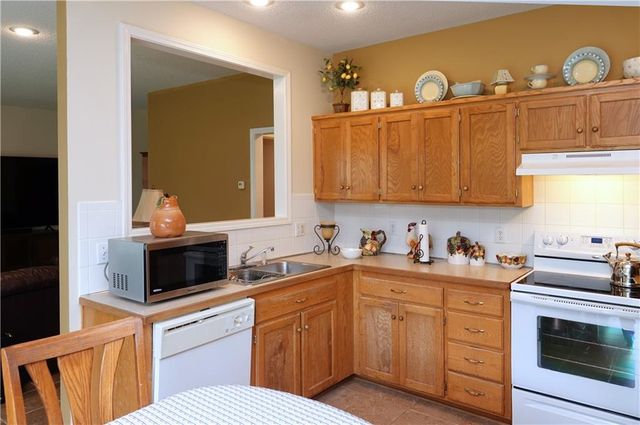 7515 Anderson Street, Shawnee, KS 66227