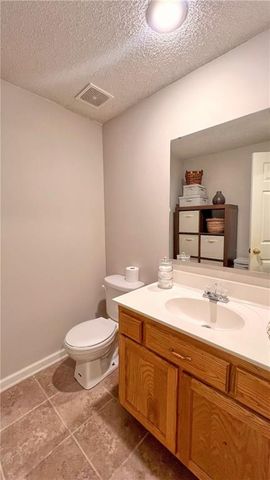 7515 Anderson Street, Shawnee, KS 66227
