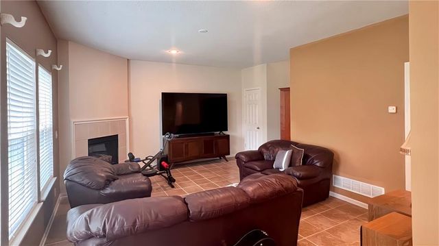 7515 Anderson Street, Shawnee, KS 66227