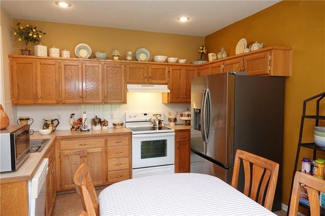 7515 Anderson Street, Shawnee, KS 66227