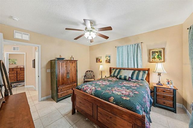 17511 EAGLE LANE, Lutz, FL 33558