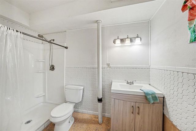 17511 EAGLE LANE, Lutz, FL 33558