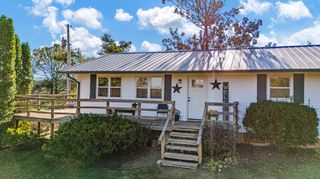 2782 County Road 7440, Moody, MO 65777