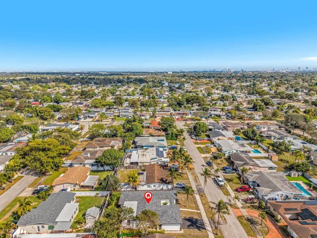 7521 Grant Court, Hollywood, FL 33024