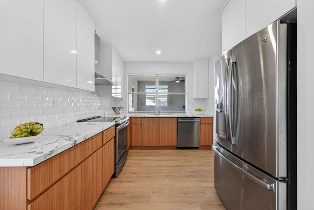 7521 Grant Court, Hollywood, FL 33024