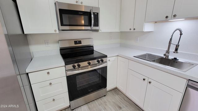 6203 E GLENCOVE Street 1, Mesa, AZ 85205
