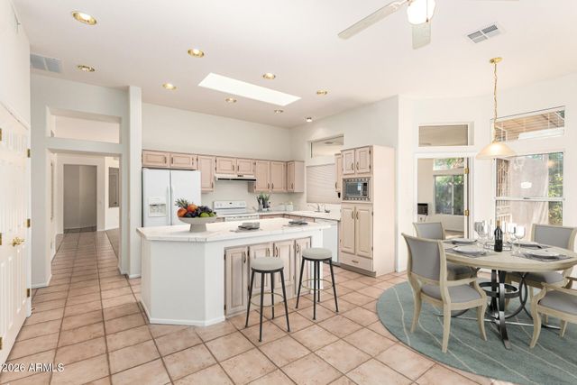15427 W HERITAGE Drive, Sun City West, AZ 85375