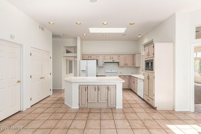 15427 W HERITAGE Drive, Sun City West, AZ 85375