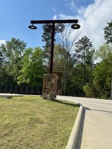 15871 Ridge Oak Road, Willis, TX 77378