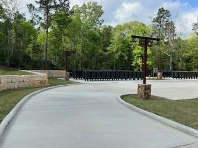 15871 Ridge Oak Road, Willis, TX 77378