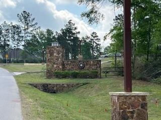 15871 Ridge Oak Road, Willis, TX 77378