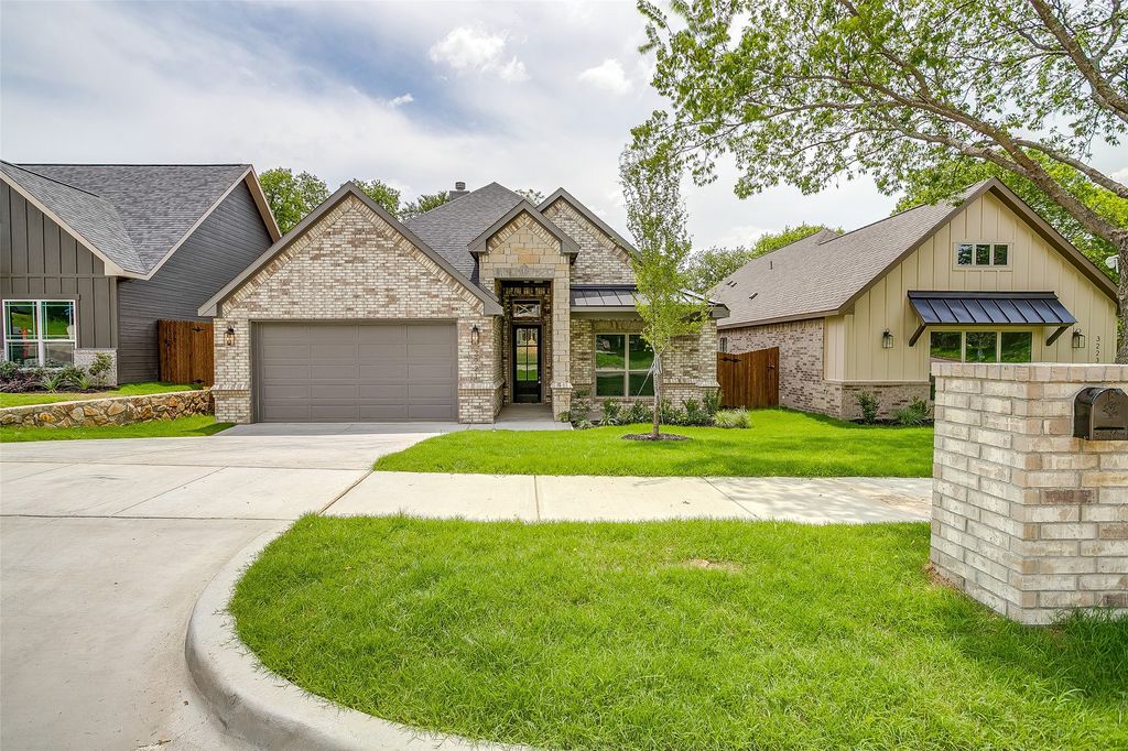 3221 NW 25th Street, Fort Worth, TX 76106 — exterior