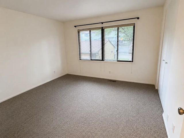 240 W Eagle Lake Drive, Maple Grove, MN 55369