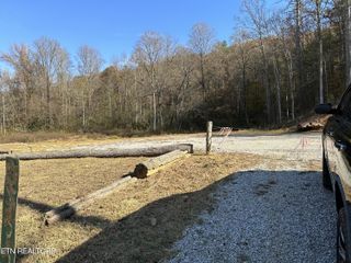 302 Frost Bottom Rd, Oliver Springs, TN 37840