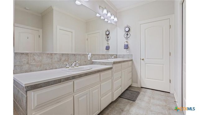 1208 Salado Oaks Drive, Salado, TX 76571