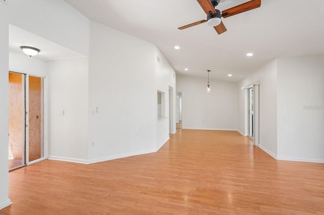 3323 MEADOW RUN CIRCLE, Venice, FL 34293