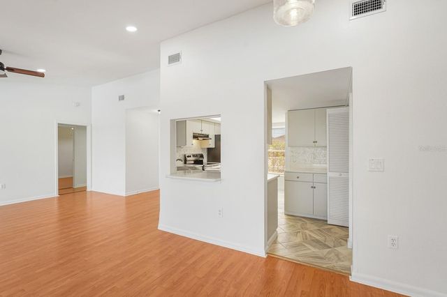 3323 MEADOW RUN CIRCLE, Venice, FL 34293