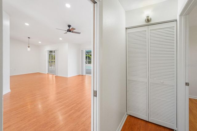 3323 MEADOW RUN CIRCLE, Venice, FL 34293