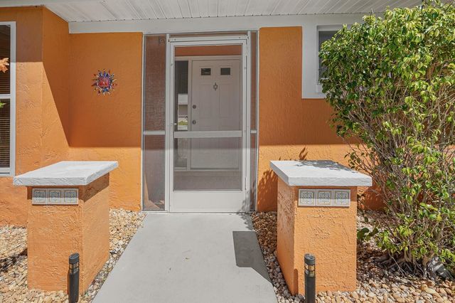 3323 MEADOW RUN CIRCLE, Venice, FL 34293