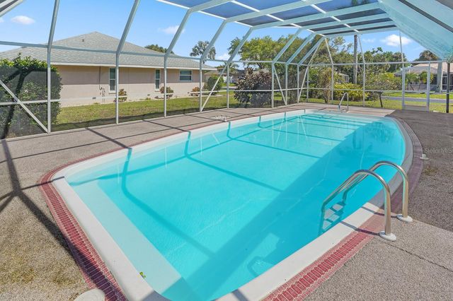 3323 MEADOW RUN CIRCLE, Venice, FL 34293