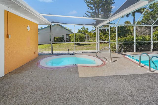 3323 MEADOW RUN CIRCLE, Venice, FL 34293