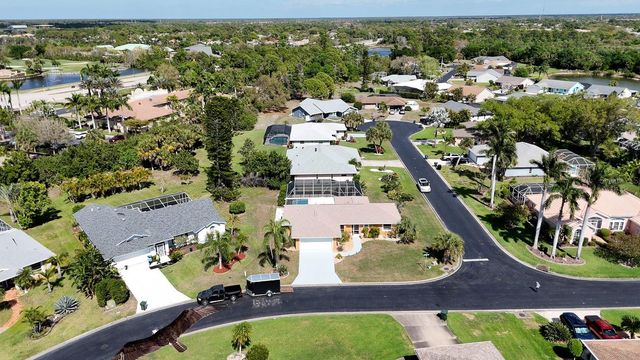 3323 MEADOW RUN CIRCLE, Venice, FL 34293