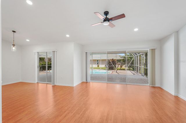 3323 MEADOW RUN CIRCLE, Venice, FL 34293