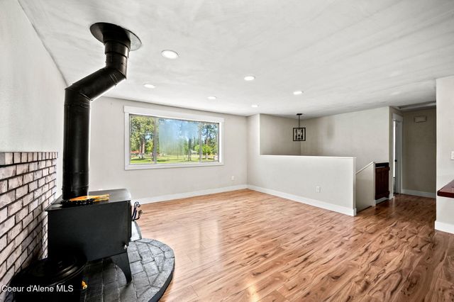 8247 W Montana ST, Rathdrum, ID 83858