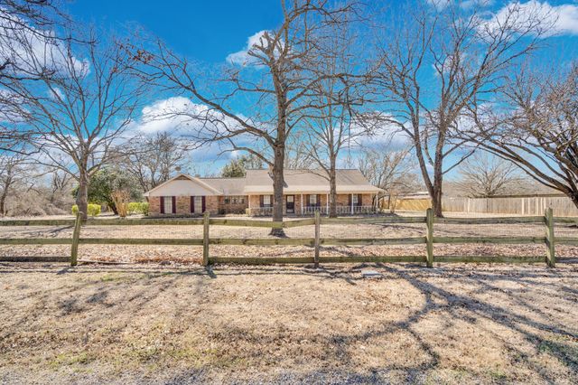 2206 Bells Chapel Road, Waxahachie, TX 75165