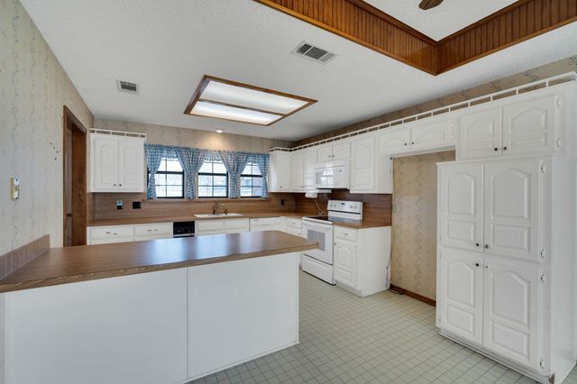 2206 Bells Chapel Road, Waxahachie, TX 75165