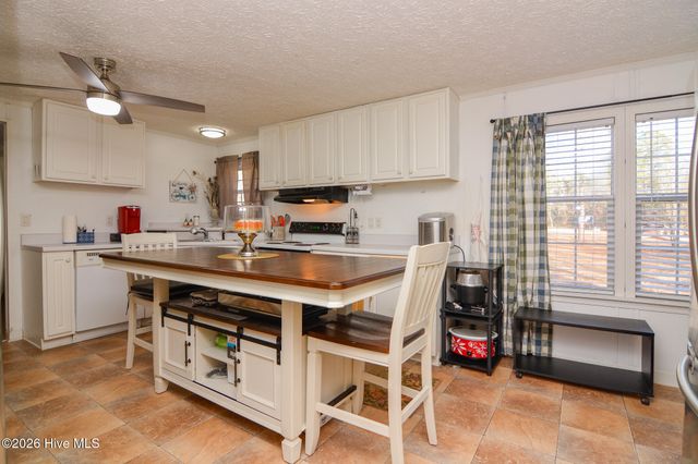 110 Brookside Lane, Four Oaks, NC 27524