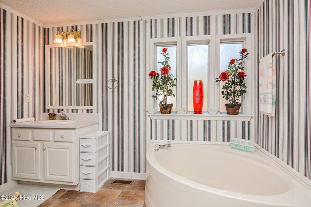 110 Brookside Lane, Four Oaks, NC 27524