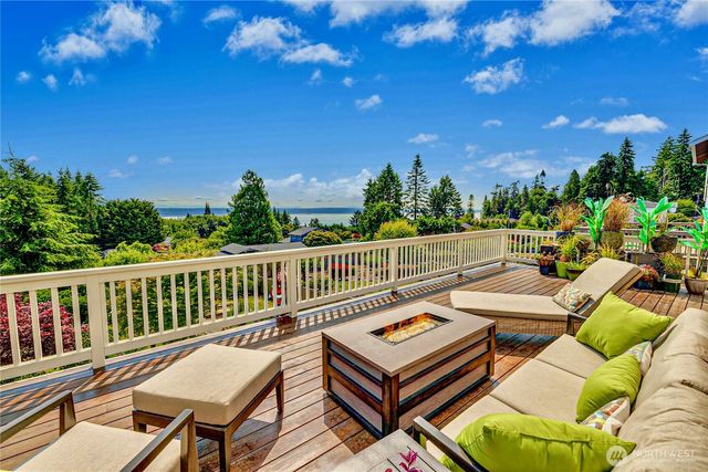 11518 NE Skyward Loop, Kingston, WA 98346