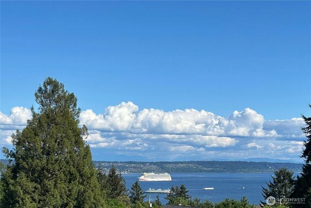 11518 NE Skyward Loop, Kingston, WA 98346