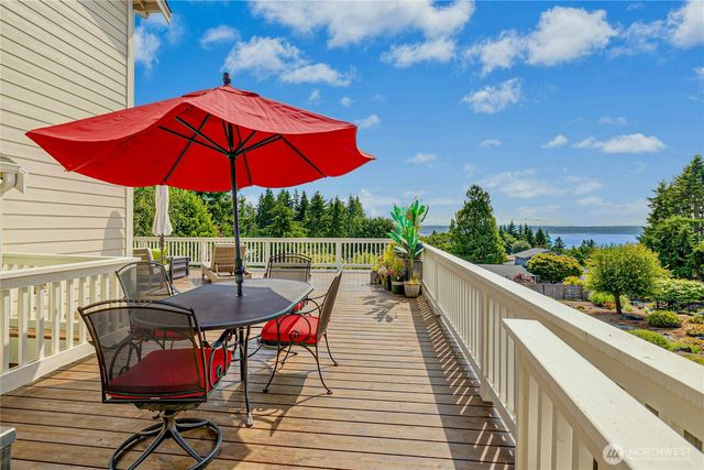 11518 NE Skyward Loop, Kingston, WA 98346