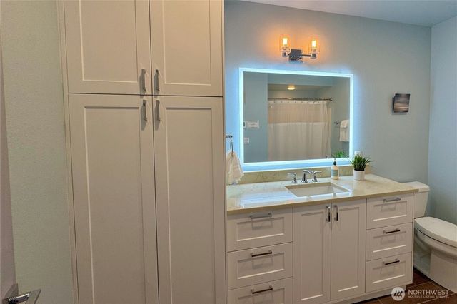 11518 NE Skyward Loop, Kingston, WA 98346