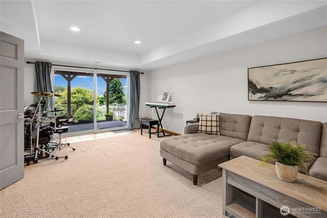 11518 NE Skyward Loop, Kingston, WA 98346